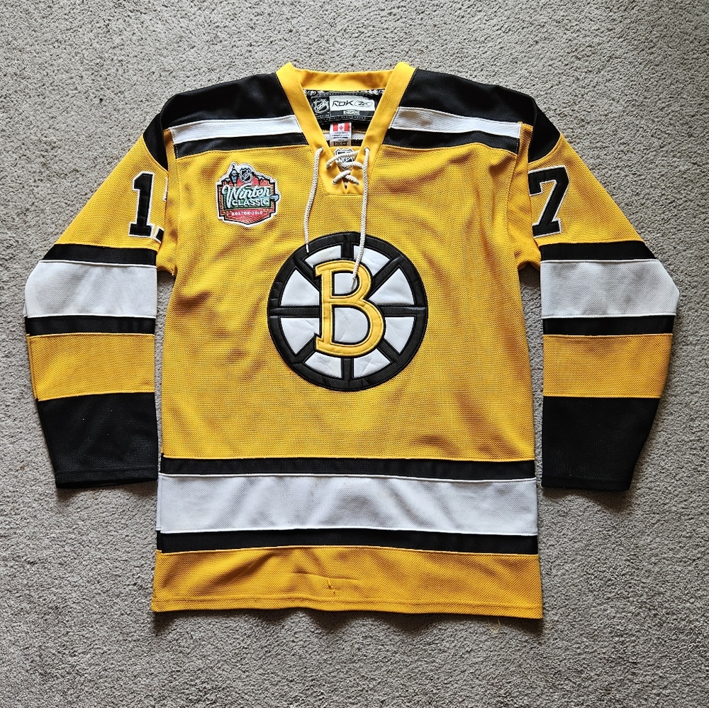Milan Lucic Boston Bruins 2010 Winter Classic Reebok NHL Hockey Jersey size 50.
